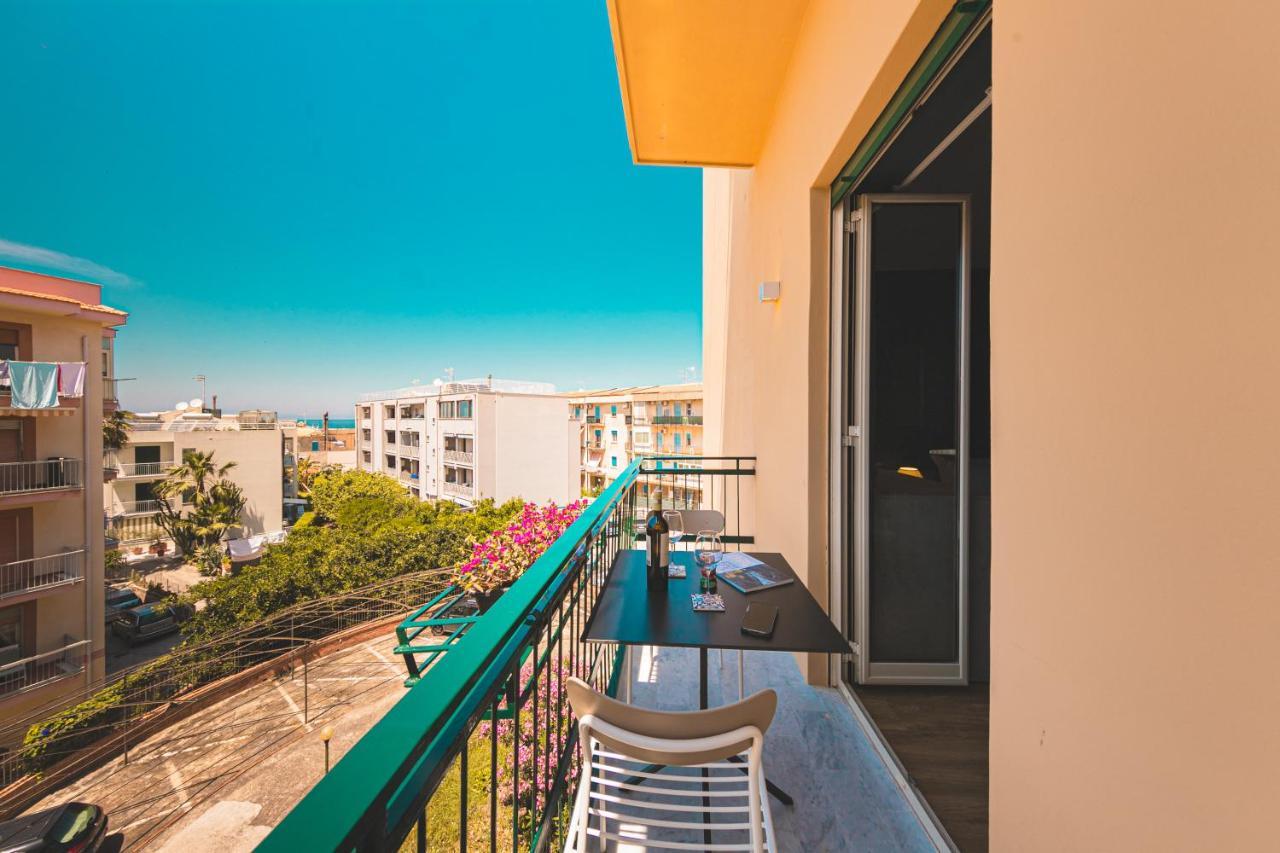 Nooria Sicilian Charme Rooms เชฟาลู ภายนอก รูปภาพ